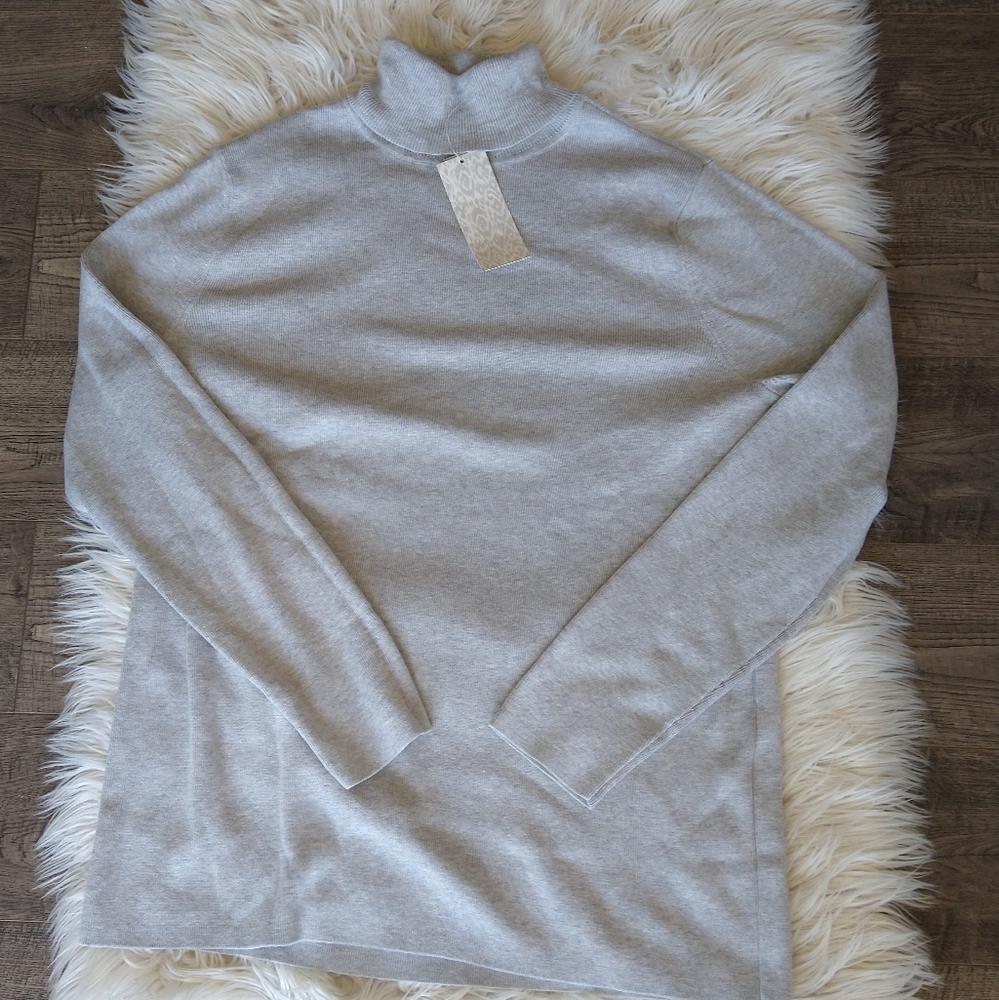 🍁 NWT Gray Turtleneck Sweater